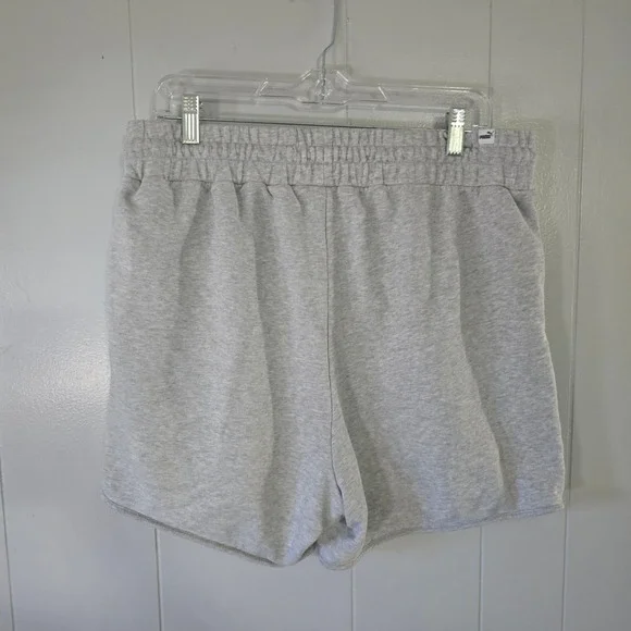 Puma Sweat Shorts Mens XL Gray Good French Terry Drawstring Athletic Logo - Picture 2 of 7